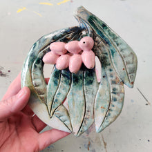 Indlæs billede til gallerivisning Pink berries - strange fruits